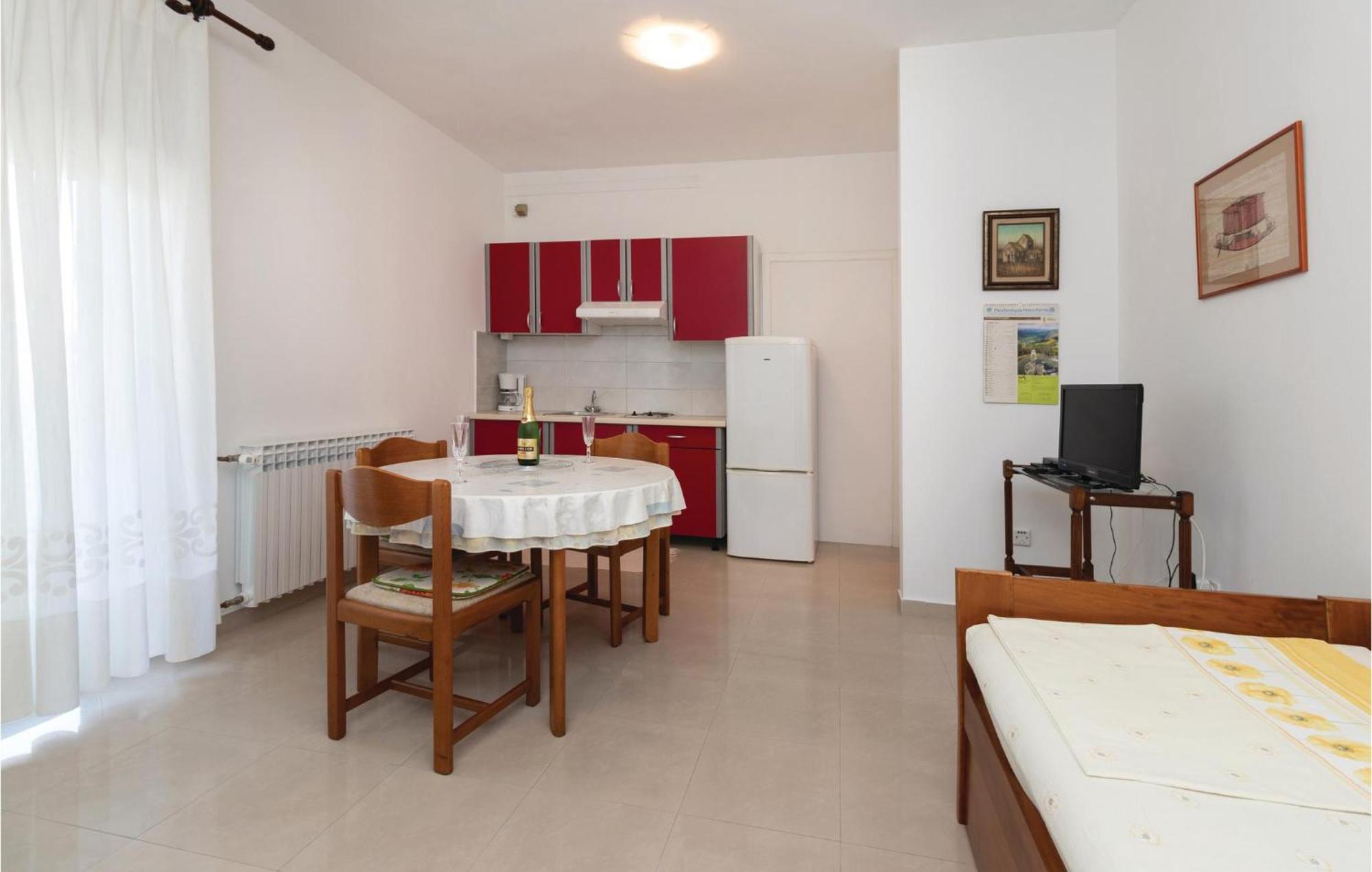 1 Bedroom Stunning Apartment In Zadar Exterior foto